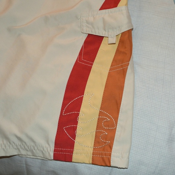 Billabong Board Shorts - Picture 3 of 4